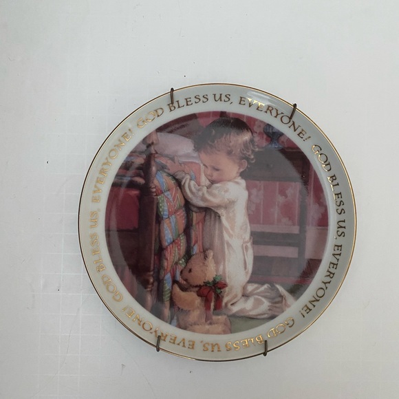 Kathy Lawrence Christmas Blessings Praying Child God Bless Us Everyone plate - Picture 1 of 6